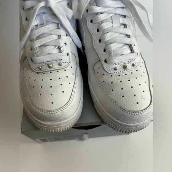 Nike Air Force 1 Low '07 SE in Pearl White - Picture 4 of 10